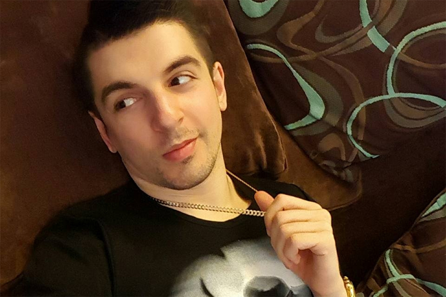 UK League of Legends streamer Gross Gore pays escort hired by viewers £100 to leave his house‏