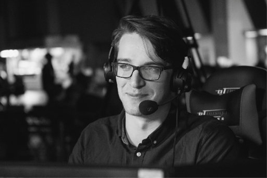 Is UK caster Sona – now known as The Medic – off to Riot Games?