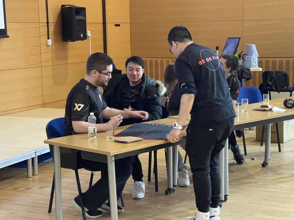 x7 players signing bootcamp