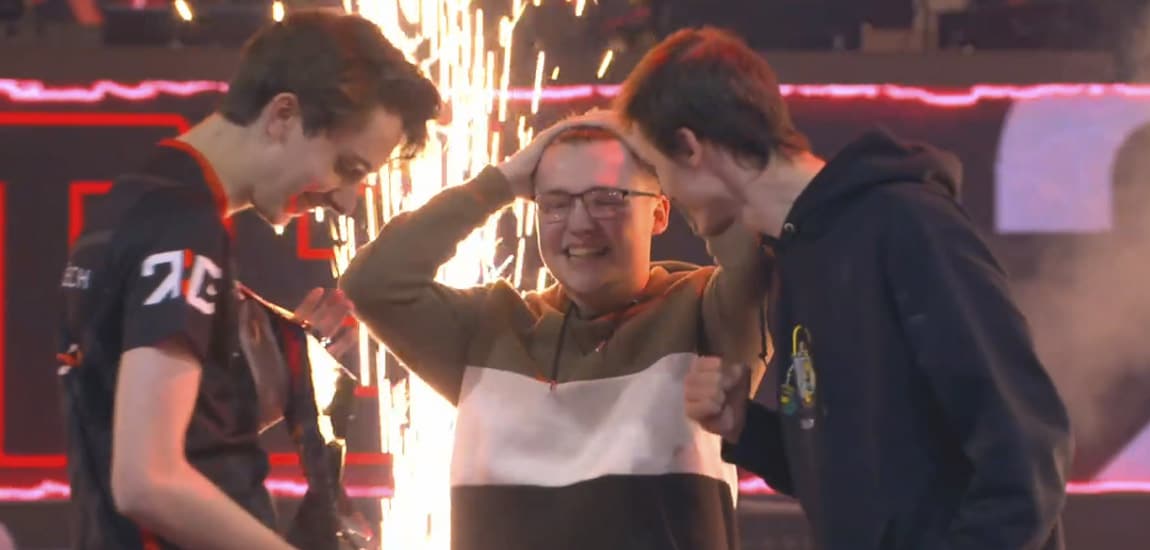 British emergency sub player Jmw wins Apex Legends LAN with Reignite after last minute flight to Sweden to reach tournament on time