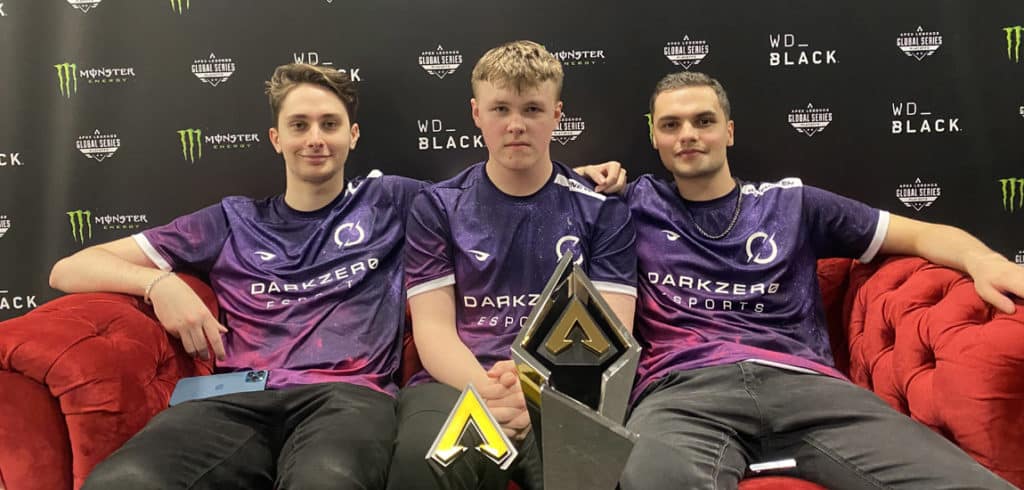 DarkZero Apex Legends players with the ALGS Split 2 Playoffs trophy (Photo by Hannah Marie)