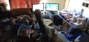 Asmongold gaming set up clean or messy