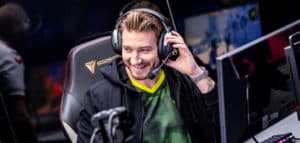 Nicklas Bendtner 'Lord Bendtner' in esports