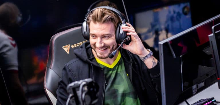 Nicklas Bendtner 'Lord Bendtner' in esports