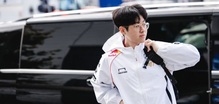 T1 Zeus qualifies for Worlds 2024 knockout stage (Photo by Colin Young-Wolff/Riot Games)