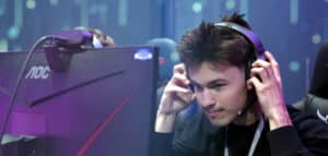 AGON by AOC partners with Centerprise/YoYoTech to deliver cutting-edge monitors to Wiltshire College esports facility