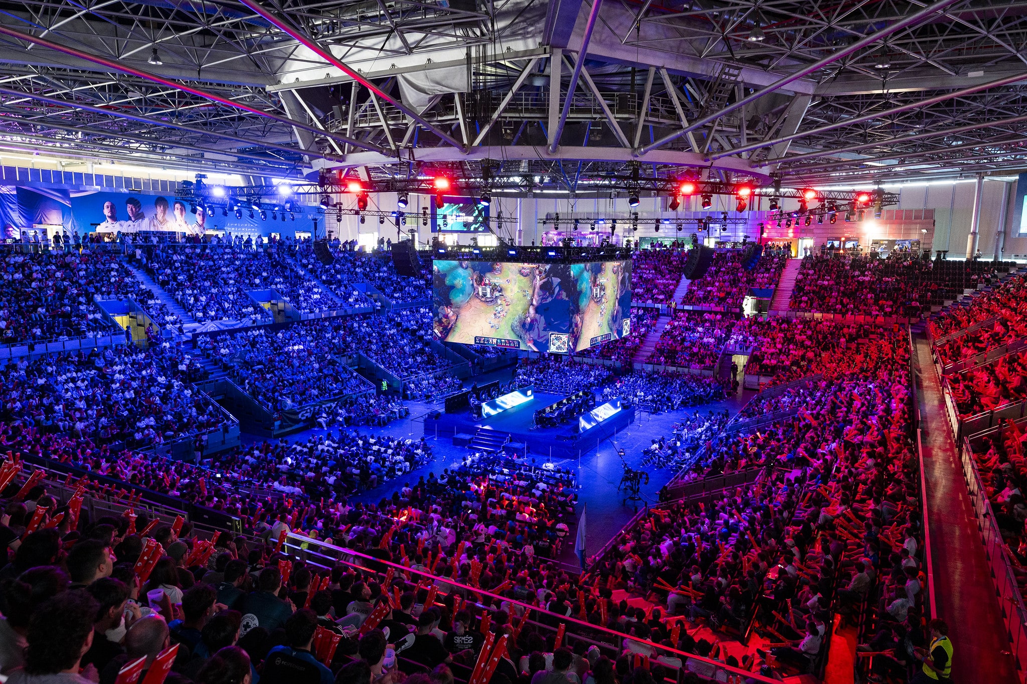 LEC pros ask to move to Madrid permanently