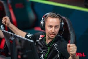 cadiaN benched by Astralis