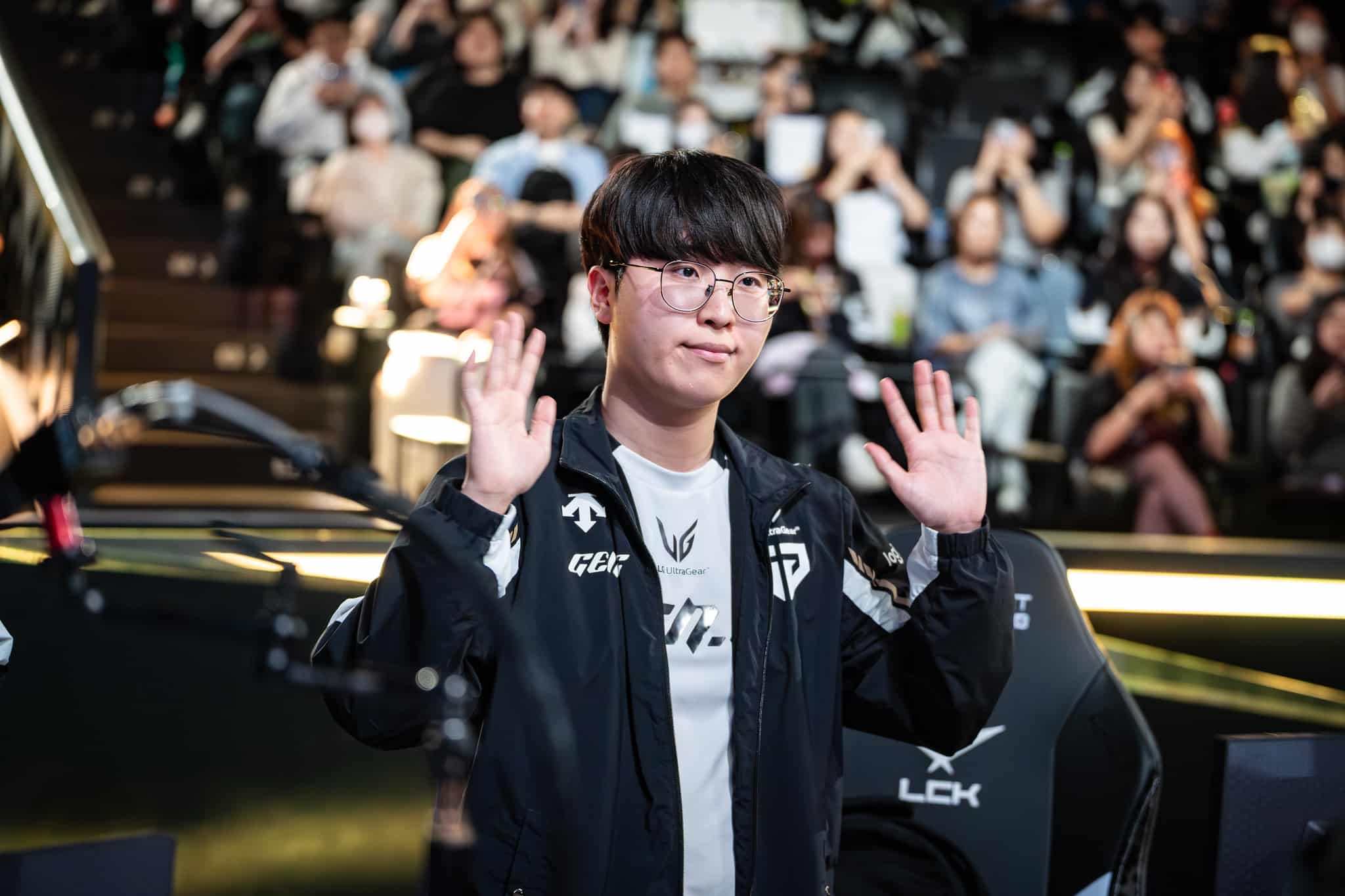 GenG complete the perfect split in LCK