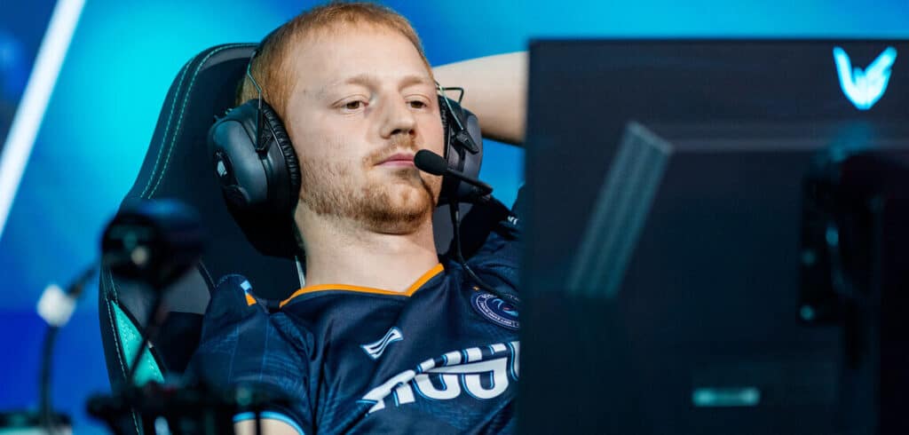 Rogue LEC player Larssen