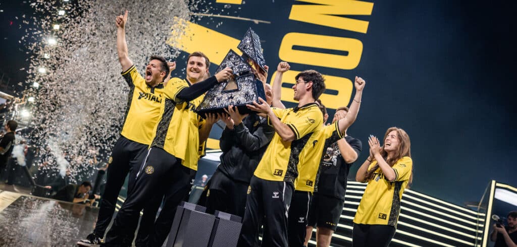 Vitality lift Blast.tv Major Austin trophy