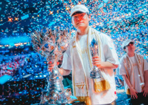 Gumayusi confirms the two champions for his final T1 skins