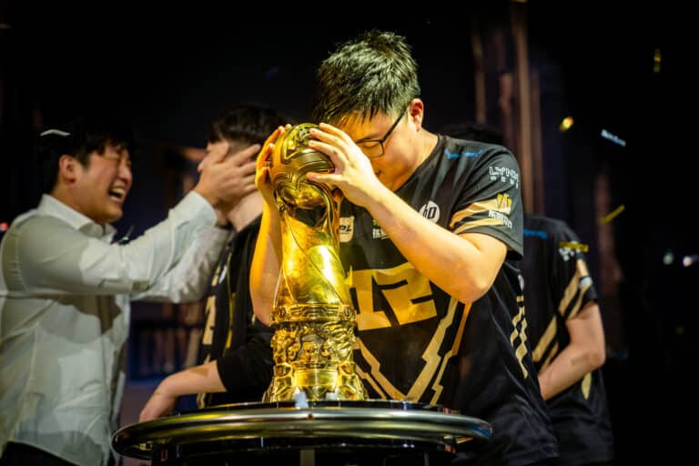 Royal Never Give Up (RNG) quits League of Legends